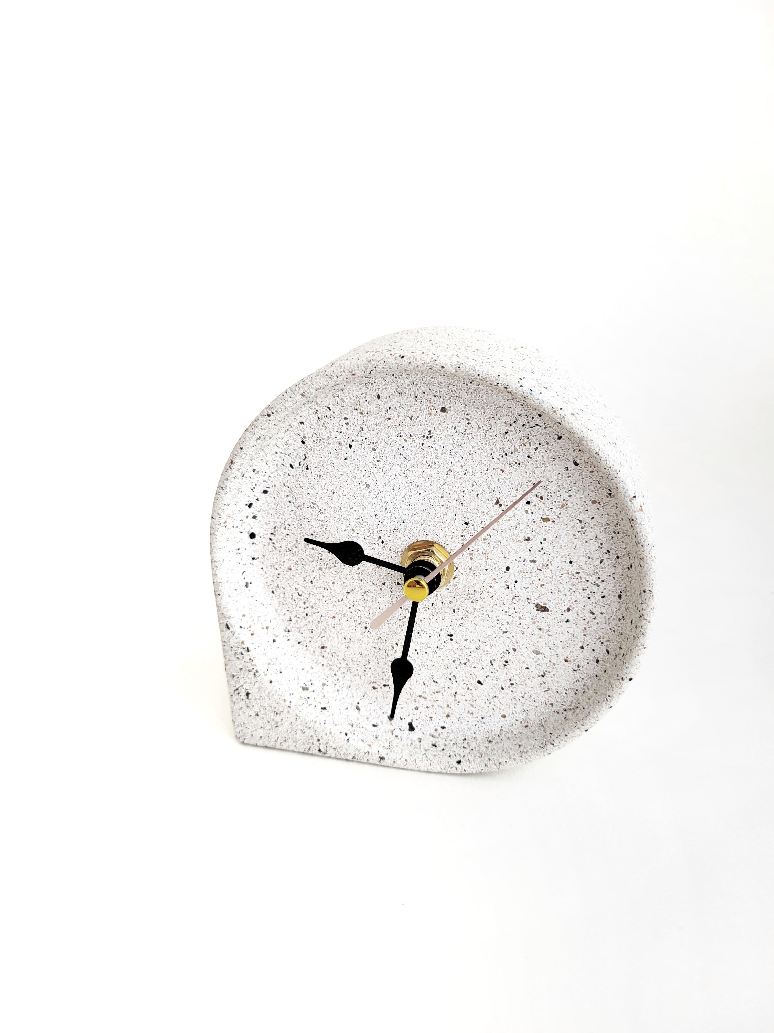 Sparkling White | Sandstone Desk Clock